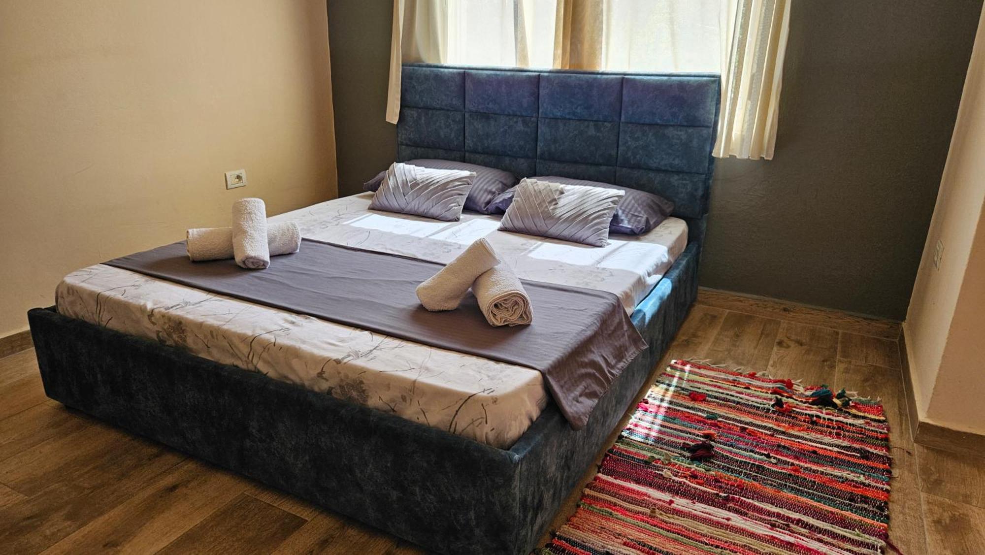 Dua'S Apartment Тирана Экстерьер фото