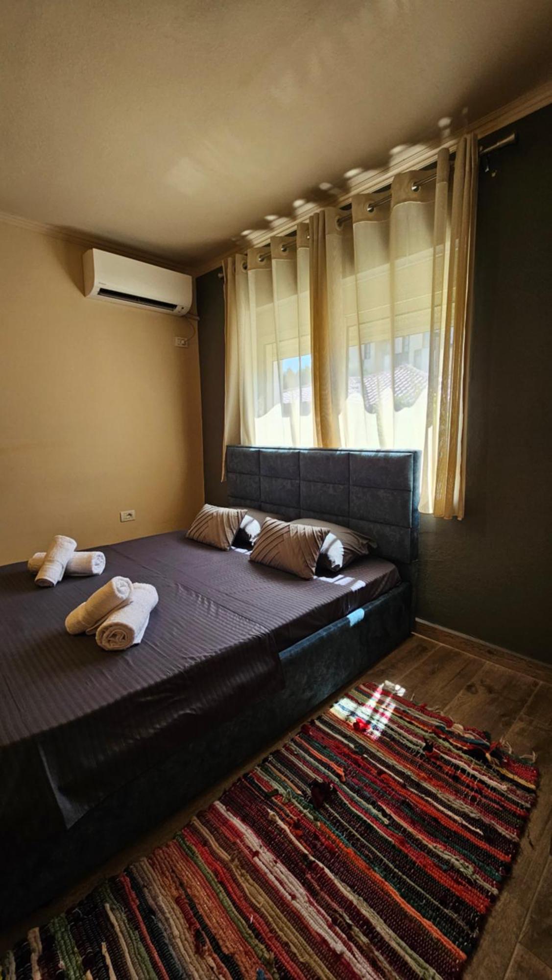 Dua'S Apartment Тирана Экстерьер фото