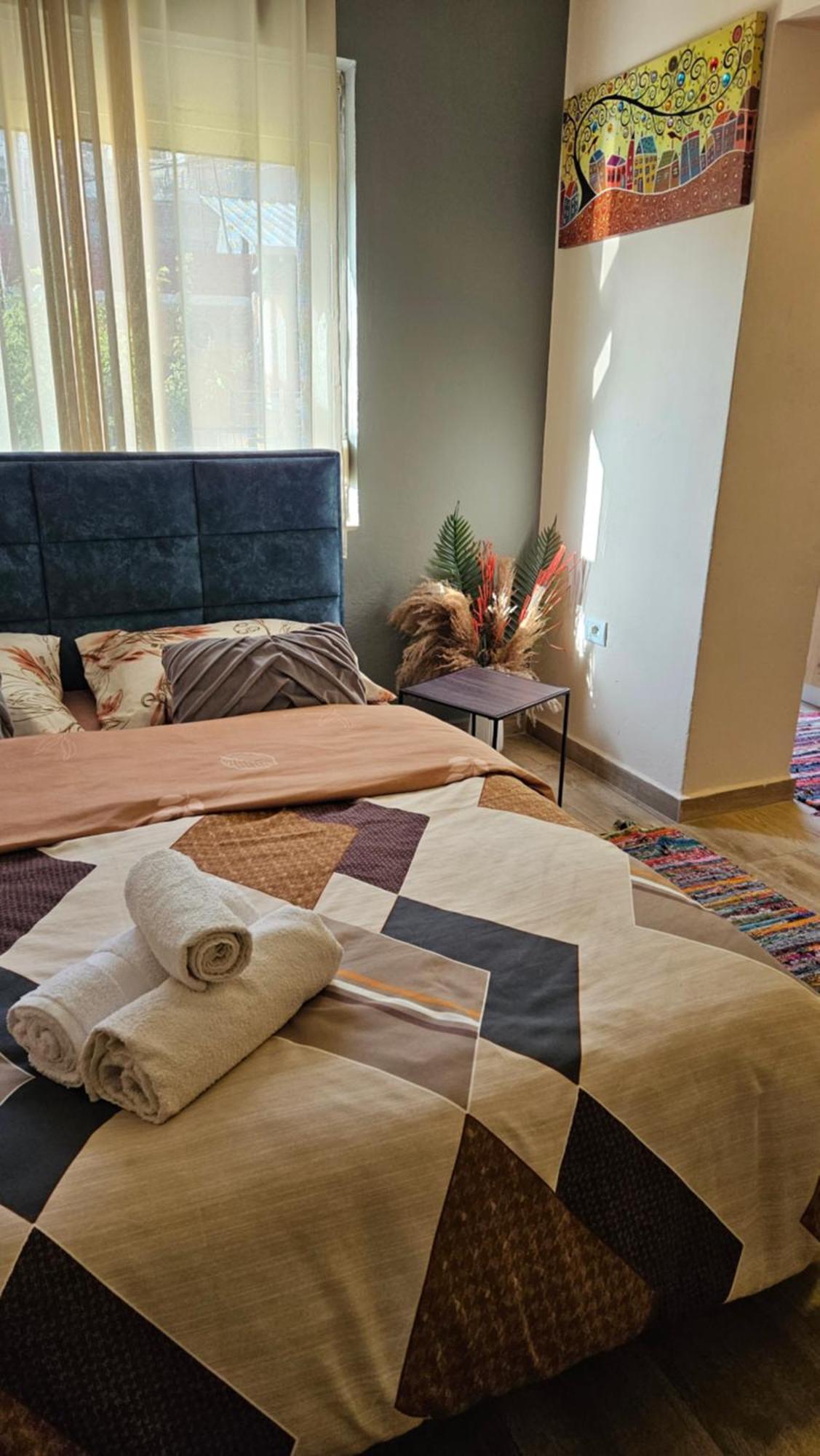 Dua'S Apartment Тирана Экстерьер фото